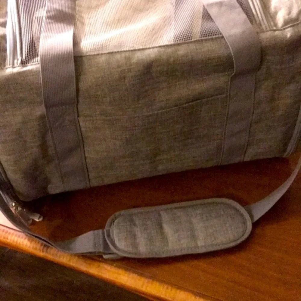 Collapsible Fabric Zipper Grey Pet Carrier Brand New Never Used NWOT
